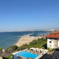 Dolce Vita Premium Apartment Panorama Sea View，位于圣弗拉斯Sveti Vlas New Beach的酒店