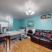 Cozy Studio near London City Airport, ExCeL & DLR，位于伦敦伦敦城市机场 - LCY附近的酒店