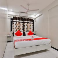 Nova Hotel Nildeep，位于拉杰果德Rajkot International Airport - HSR附近的酒店