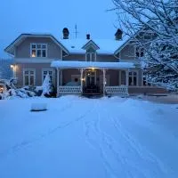 Rosa Huset Osebol,位于Stöllet的酒店