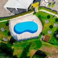 Hospedium Hotel Valles de Gredos Golf，位于塔拉尤埃拉的酒店