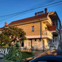 Vreshtat e Liqenit-Ezerski Llozja，位于斯特鲁加Ohrid Airport - OHD附近的酒店
