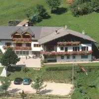 Haus Trögl,位于蒂雷斯的酒店