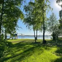 Tõhela Järve Puhkeküla,位于Männikuste的酒店