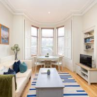 Elegant Edinburgh Stockbridge 2-Bedroom Apartment - Ground Floor，位于爱丁堡斯托克布里奇的酒店