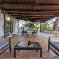 Villa Laura by Wonderful Italy，位于阿尔盖罗的酒店