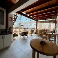 Surfer Hostel El Quilla Punta Hermosa，位于蓬塔赫尔莫萨的酒店