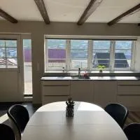 New Stylish Apartment Downtown,位于克拉克斯维克的酒店
