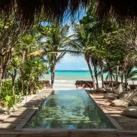 Xela Tulum, a Member of Design Hotels,位于图卢姆的酒店