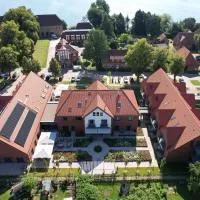 Seehotel Zarrentin,位于Zarrentin的酒店