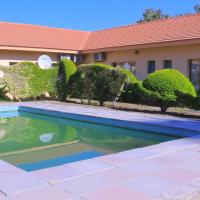 Okavango Roadside Guesthouse，位于马翁Maun Airport - MUB附近的酒店
