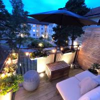 Mysig och lung lägenhet med balkong nära Stockholm!，位于斯德哥尔摩Liljeholmen - Hägersten的酒店