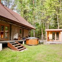 Quiet Log House, Vaikne palkmaja, saun ja kümblustünn，位于Rannaküla的酒店