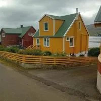 Det lille gule hus,位于Trongisvágur的酒店