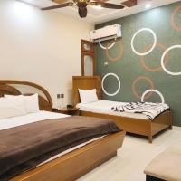 StayInn Millennium Branch Near Airport，位于卡拉奇Gulshan-E-Jamal的酒店