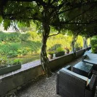 Les glycines,位于Bonneval的酒店