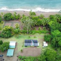 Habitación compartida con tres comidas incluidas y dos horas de electricidad diarias，位于德雷克Drake Bay Airport - DRK附近的酒店