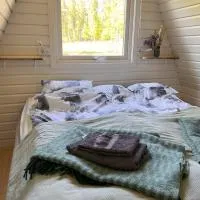 Rugstorps Lantgårds Glamping，位于Rockneby的酒店