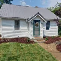 5BR Home Pool, hot tub, pet friendly by ARK Experience，位于威廉斯敦的酒店