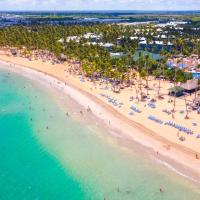 Grand Sirenis Punta Cana Resort & Aquagames - All Inclusive，位于蓬塔卡纳Uvero Alto的酒店