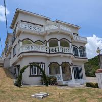 Spacious 3 bedroom House in St Thomas Jamaica，位于Lyssons的酒店