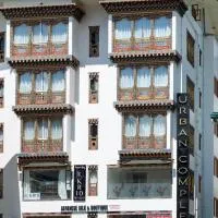 Naksel Urban Hotel & Spa，位于廷布的酒店