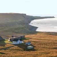 Ekker Island Arctic Lodge，位于Sollnes的酒店