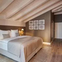SCHLOSS Zermatt - CBD & Adaptogenic Spa and Sport Hotel，位于采尔马特的酒店