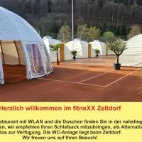 fitneXX Zelt-Dorf,位于巴尔斯塔尔的酒店