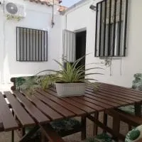 Casa de Tina y Cora，位于Mora的酒店