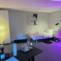 Nice guest room apartment within walking distance to Kalmar central station，位于卡尔马卡尔马机场 - KLR附近的酒店