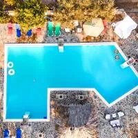 Royal Club Hotel - Aqua Poolside Bliss,位于Kamenitsotaíika的酒店