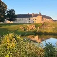 CHÂTEAU DE FRANQUETOT & D Day Collins Museum，位于圣梅尔埃格利斯的酒店