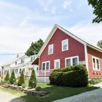 Craftsbury Farmhouse，位于Craftsbury的酒店
