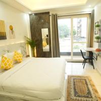 The Empire Corporate Studio Hotel Sector 43 ,Golf Course Road , One Horizon Center，位于古尔冈高尔夫球场路的酒店