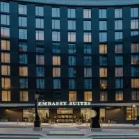 Embassy Suites By Hilton Madison Downtown，位于麦迪逊的酒店