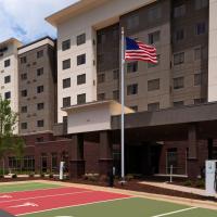 Courtyard by Marriott Charlotte Northlake，位于夏洛特Northlake的酒店