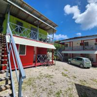 GoodWorks Accommodation，位于YangorNauru International Airport - INU附近的酒店