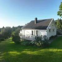 Et helt hus i fredelige omgivelser med utsikt! ca 15 min fra Trondheim sentrum，位于特隆赫姆的酒店