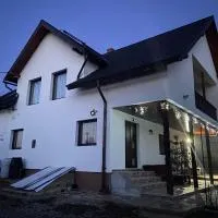 Casa Tăslovan,位于Sărmaş的酒店