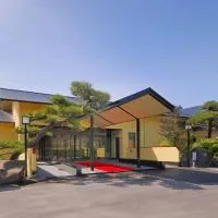 ホテル白竜湖リゾート，位于三原市的酒店