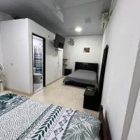 Habitaciones centrales amobladas，位于阿劳卡Santiago Pérez Airport - AUC附近的酒店
