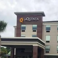 La Quinta by Wyndham Warner Robins - Robins AFB，位于华纳罗宾斯的酒店