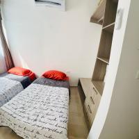 Habitaci&oacute;n doble cama，位于比亚埃尔莫萨卡洛斯&middot;罗维罗萨&middot;佩雷斯机场附近的酒店