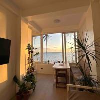 Absolute Beachfront Apartment With Kitchen，位于长滩岛的酒店