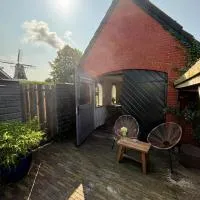 Tiny House De Smederij，位于Peize的酒店