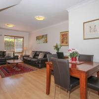 Best Location Leederville Townhouse，位于珀斯利德维尔的酒店