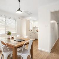 Bullion Bungalow - Stylish, Secure 3 Bed Stay，位于Boulder卡尔古利博尔德机场 - KGI附近的酒店