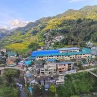 People's lodge and restaurant，位于巴纳韦的酒店