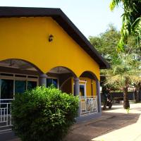 Tree House Hostel，位于塔马拉Tamale - TML附近的酒店